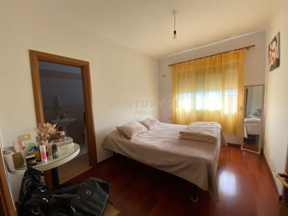 Tirane, shitet apartament 2+1+Ballkon Kati 6, 107 m² 128.000 € (Ne Astir , prane Vila-L)