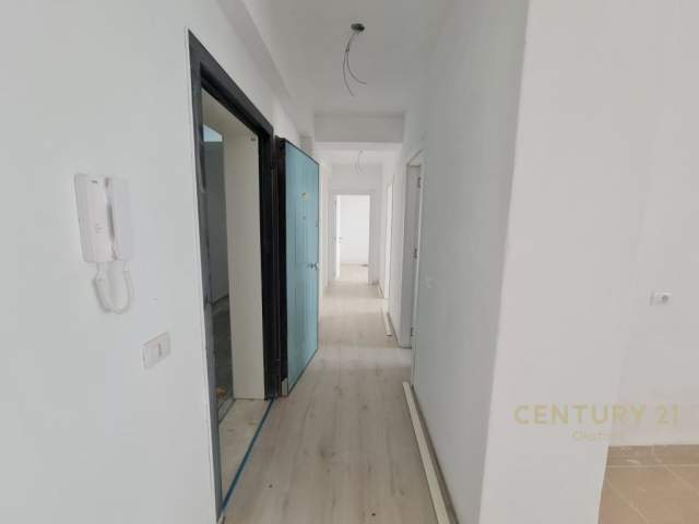 Tirane, shitet apartament Kati 3, 91 m² 140.000 Euro (Tirana, Albania)