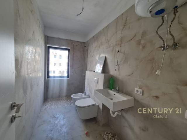 Tirane, shitet apartament Kati 3, 91 m² 140.000 Euro (Tirana, Albania)