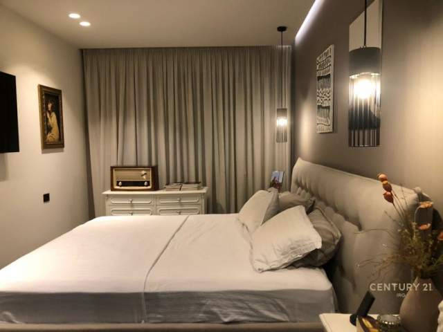Tirane, jepet me qera apartament Kati 2, 98 m² 1.000 Euro (Tirana, Albania)
