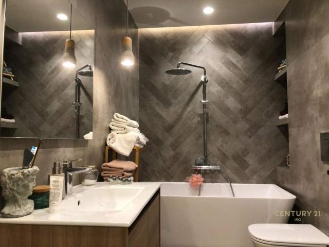 Tirane, jepet me qera apartament Kati 2, 98 m² 1.000 Euro (Tirana, Albania)