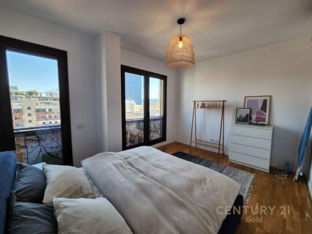Tirane, jepet me qera apartament Kati 9, 145 m² 1.500 Euro (Tirana, Albania)