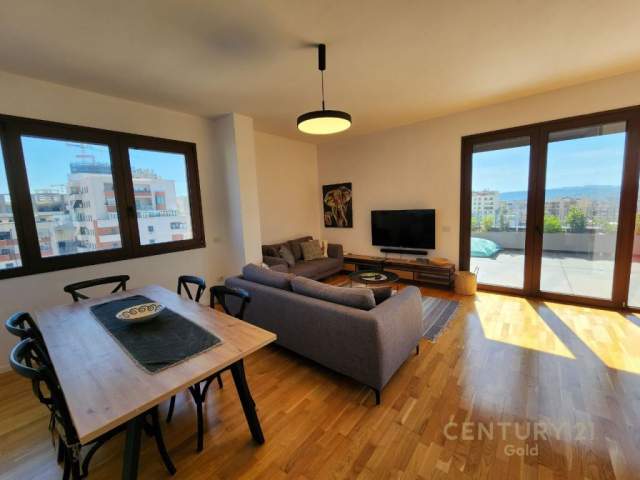 Tirane, jepet me qera apartament Kati 9, 145 m² 1.500 Euro (Tirana, Albania)