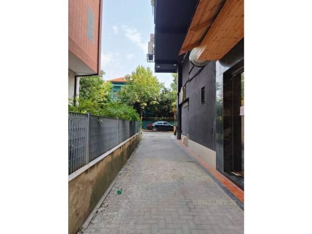 Tirane, jepet me qera ambjent biznesi Kati 0, 25 m² 600 Euro (Rruga Brigada VIII Tirana, Albania)