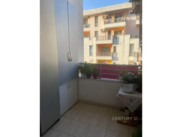 Tirane, jepet me qera apartament Kati 6, 90 m² 500 Euro (Bulevardi "Migjeni" Yzberisht Tirana, Albania)