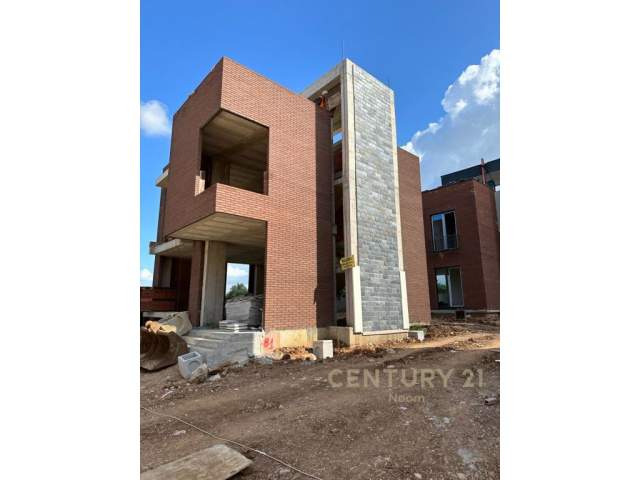 Tirane, shitet Vile 5+1+BLK Kati 2, 313 m²  (Farke)