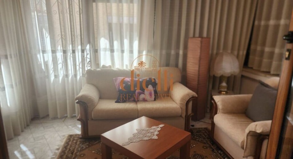 Tirane, jepet me qera apartament 2+1 , 100 m² 500 € (Qytet Studenti)