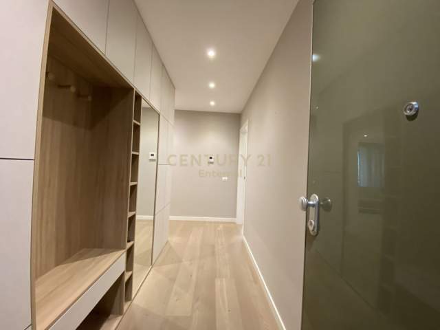 Tirane, jepet me qera apartament Kati 6, 110 m² 1.500 Euro (Tirana, Albania)