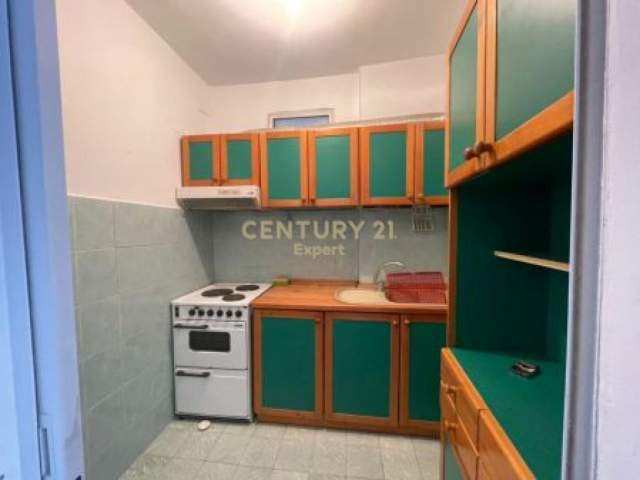 Tirane, shitet apartament 2+1+BLK Kati 3, 105 m² 130.000 Euro (Taulantia)