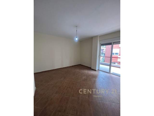 Tirane, shitet apartament 3+1+BLK Kati 3, 203.000 Euro