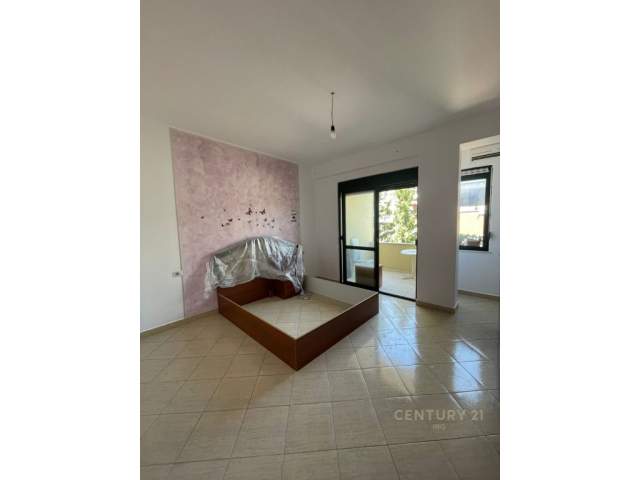 Tirane, shitet apartament Kati 4, 160 m² 175.000 Euro (Liqeni i Thate Tirana, Albania)