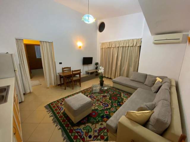 Tirane, jepet me qera Vile 1+1+BLK Kati 4, 70 m² 300 Euro (Tregu Elektrik)