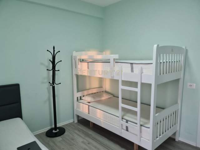 Tirane, jepet me qera apartament Kati 8, 86 m² 600 Euro (Rr. Dibres, Tirana, Albania)