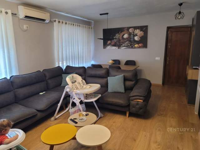 Tirane, shitet apartament Kati 5, 92 m² 195.000 Euro (Ministria e Arsimi Tirana, Albania)