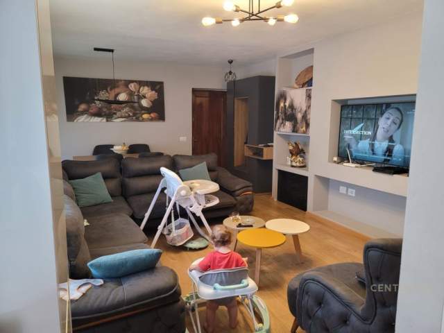 Tirane, shitet apartament Kati 5, 92 m² 195.000 Euro (Ministria e Arsimi Tirana, Albania)