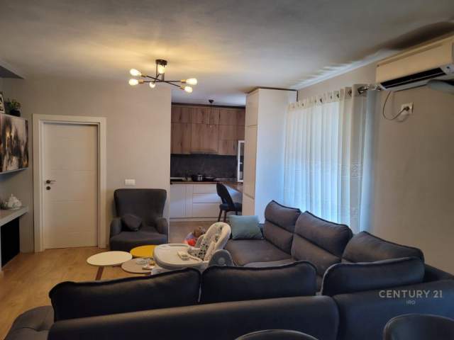 Tirane, shitet apartament Kati 5, 92 m² 195.000 Euro (Ministria e Arsimi Tirana, Albania)