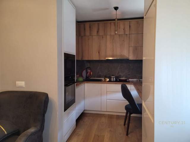 Tirane, shitet apartament Kati 5, 92 m² 195.000 Euro (Ministria e Arsimi Tirana, Albania)