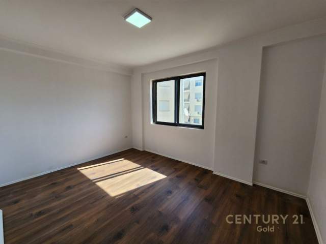 Tirane, shitet apartament 2+1+BLK Kati 2, 90 m² 130.000 Euro (Rruga e Zallit)