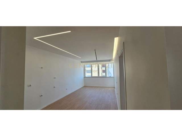 Tirane, shitet apartament Kati 7, 90 m² 220.000 Euro (Tirana, Albania)