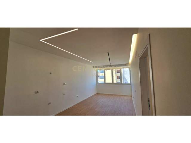 Tirane, shitet apartament Kati 7, 90 m² 220.000 Euro (Tirana, Albania)