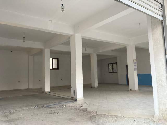 Tirane, jepet me qera ambjent biznesi Kati 0, 150 m² 50.000 Leke