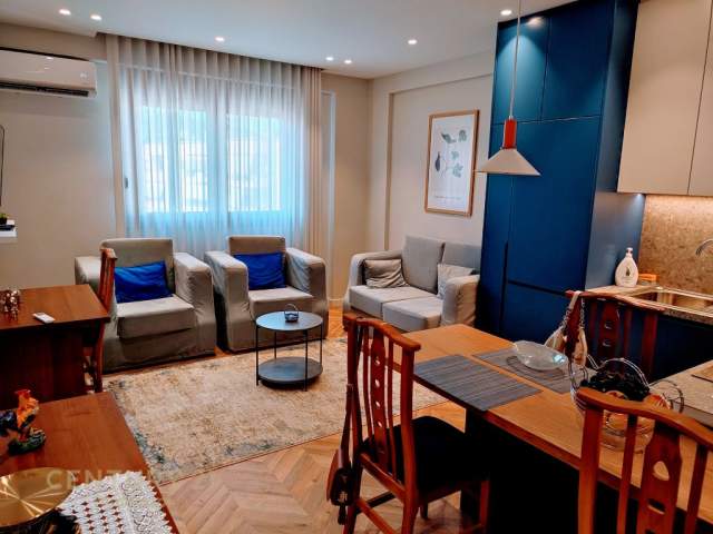 Tirane, jepet me qera apartament Kati 10, 67 m² 600 Euro (Tirana, Albania)