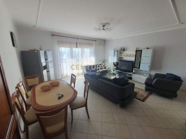 Tirane, jepet me qera apartament Kati 9, 141 m² 600 Euro (Tirana, Albania)