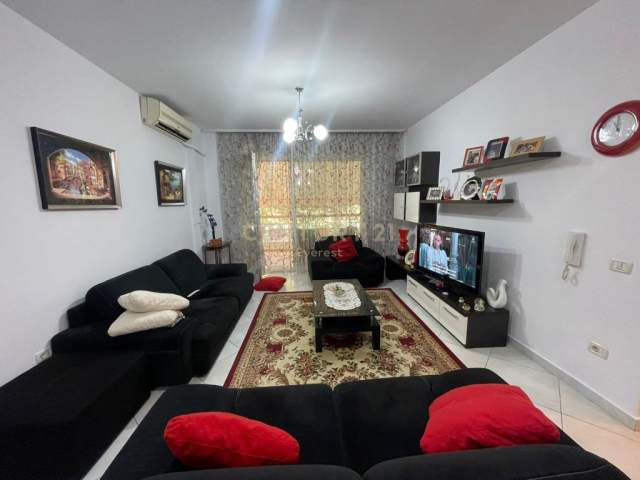 Tirane, shitet apartament 2+1 Kati 2, 103 m² 182.000 Euro (Kompleksi Kolombo)