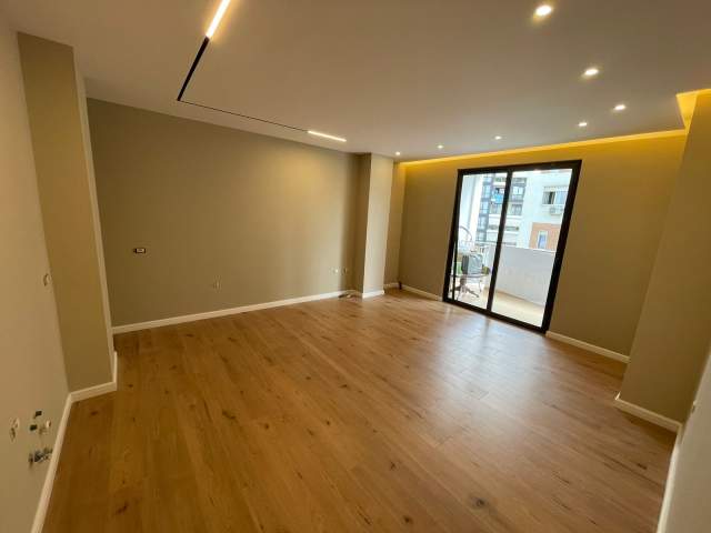 Tirane, shitet apartament 1+1+BLK Kati 3, 78 m² 125.000 Euro (Fusha e aviacionit)