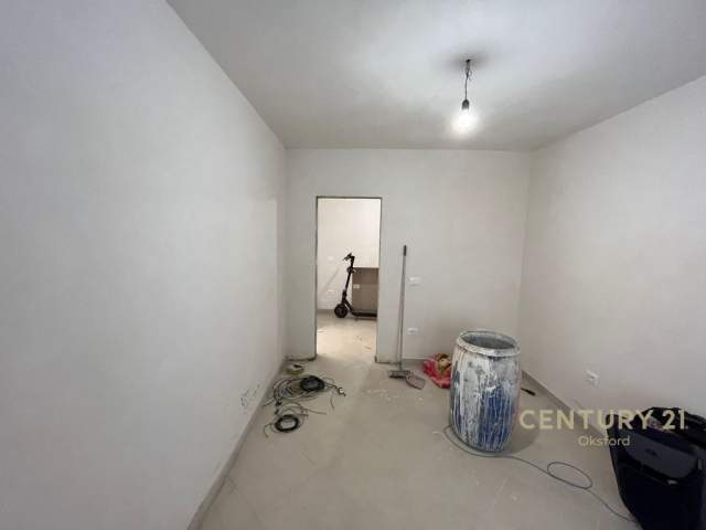 Tirane, shitet apartament Kati 1, 73 m² 120.000 Euro (Pazari i Ri, Tirana, Albania)