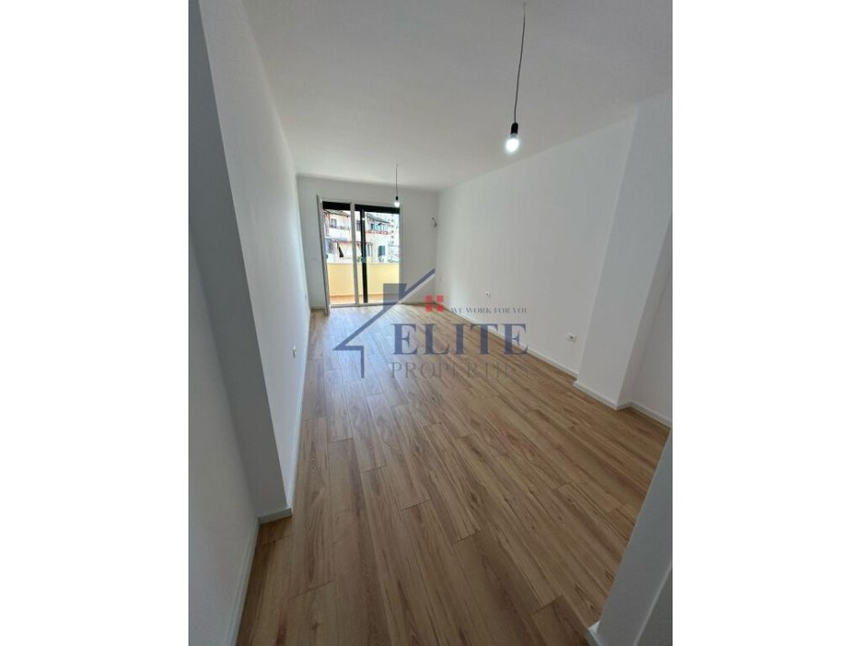 Tirane, shitet garsonier Kati 5, 40 m² 85.000 € (Xhamia e Tabakeve)