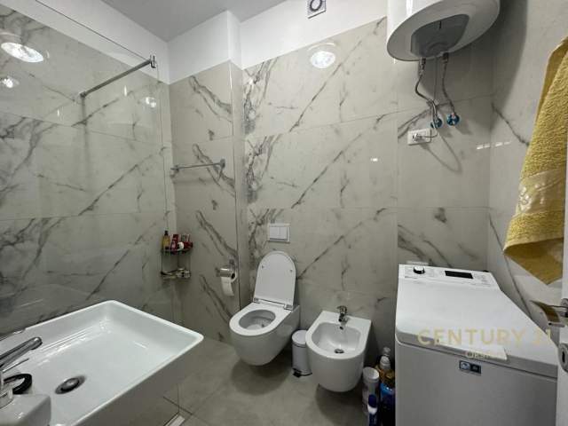 Tirane, jepet me qera apartament 1+1+BLK Kati 3, 56 m² 450 Euro (FUSHA E AVIACIONIT)