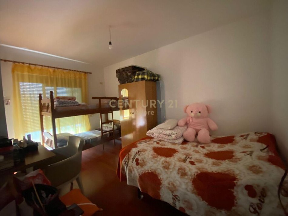 Tirane, shitet apartament 2+1+Ballkon Kati 6, 107 m² 128.000 € (Ne Astir , prane Vila-L)