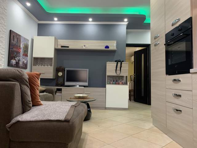 Tirane, shitet apartament 2+1+BLK Kati 5, 742 m² 55.000 Euro (Rruga vangjel capo)
