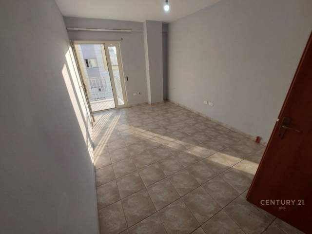 Tirane, shitet apartament 2+1 Kati 5, 107 m² 153.000 Euro