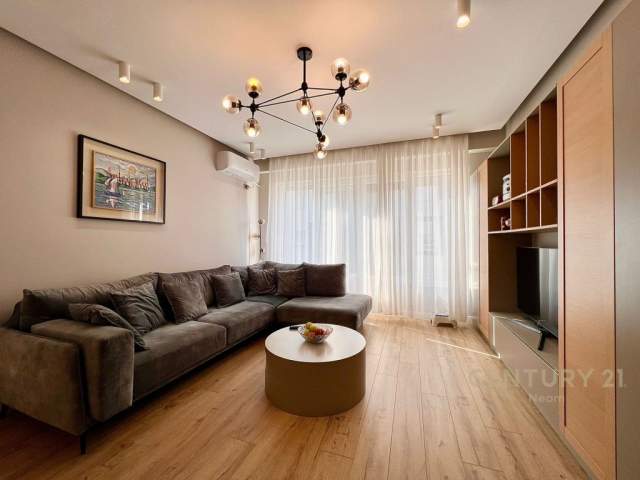 Tirane, shitet apartament 2+1 Kati 4, 92 m² 160.000 Euro
