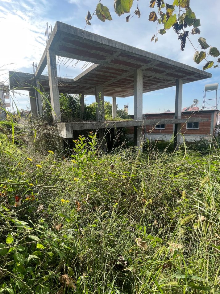 Tirane, shitet toke , 284 m² 150.000 € (Sauk)