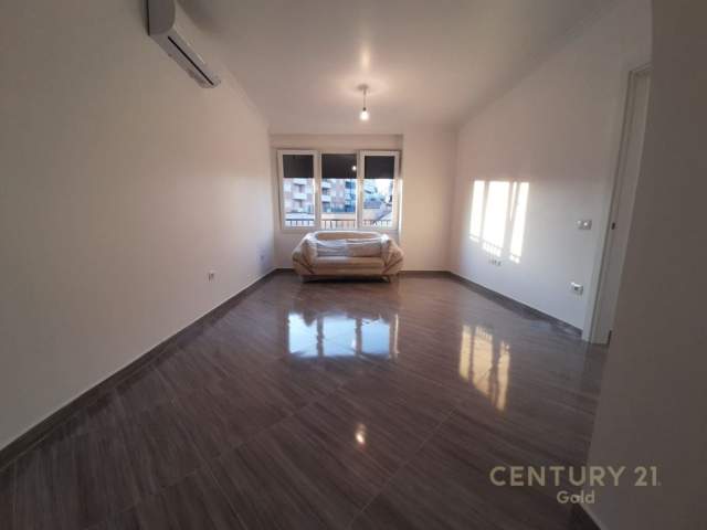 Tirane, jap me qera zyre Kati 2, 95 m² 750 Euro (tefta tashko)