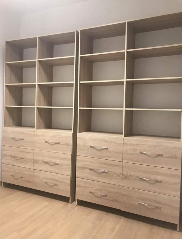 Jepet me qera zyra pune te mobiluara tek Pallatet Agimi, Kafe ROMA