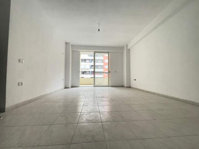 Tirane, shitet garsonier Kati 3, 58 m² 44.500 Euro (Unaza e Re)