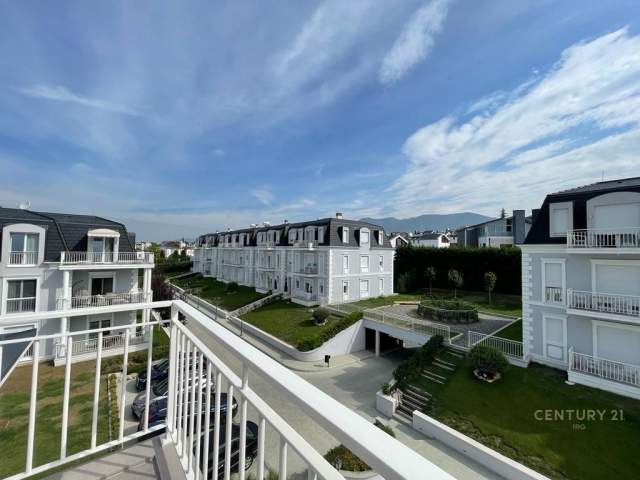 Tirane, jepet me qera apartament 2+1 Kati 3, 138 m² 2.000 Euro (Joy Residence)