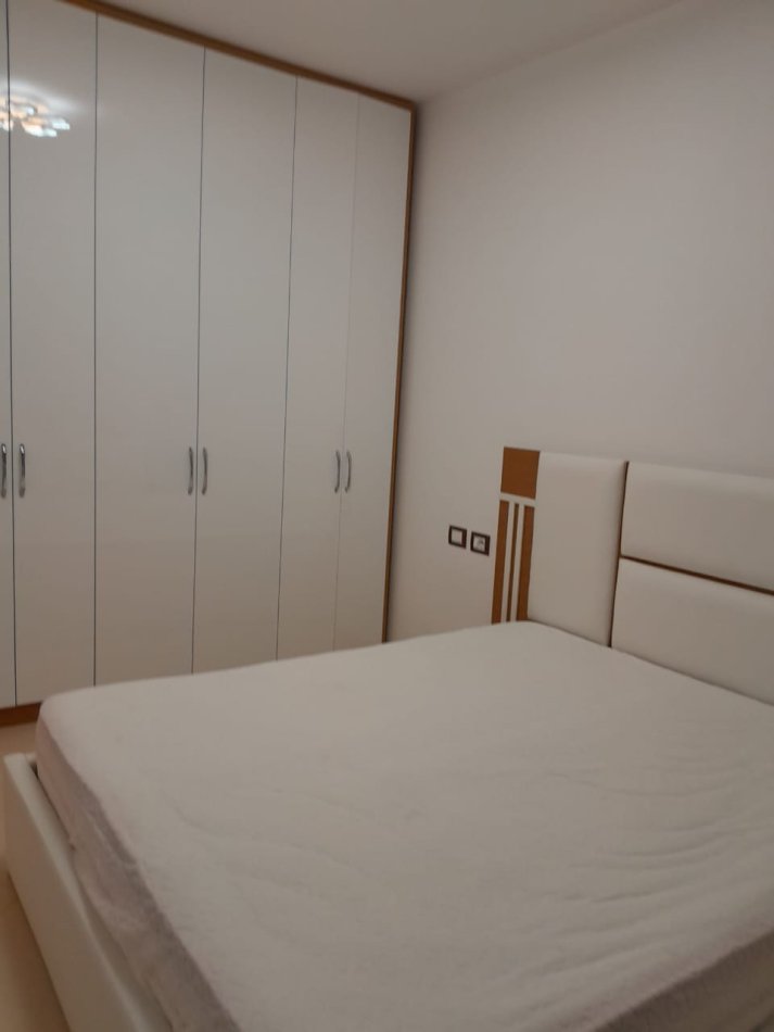 Shitet, Apartament 2+1+2+Post Parkimi, Vlorë.