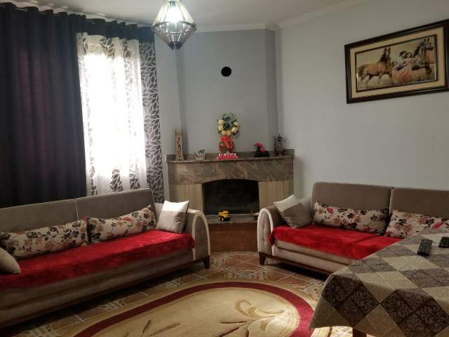 Elbasan, shitet Vile 200 m² 160.000 Euro