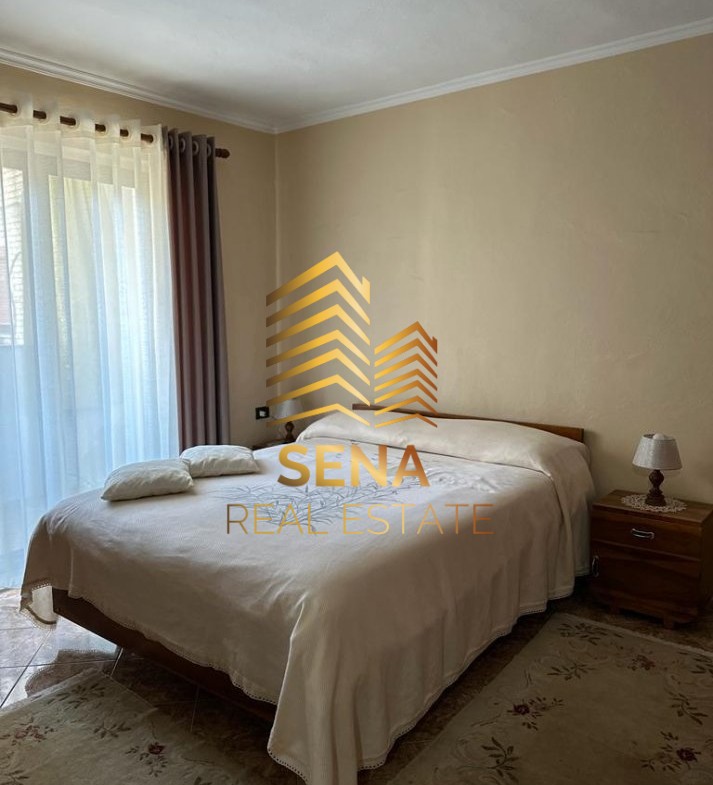 Tirane, jepet me qera apartament 2+1 Kati 3, 80 m² 550 € (Rruga e Elbasanit)