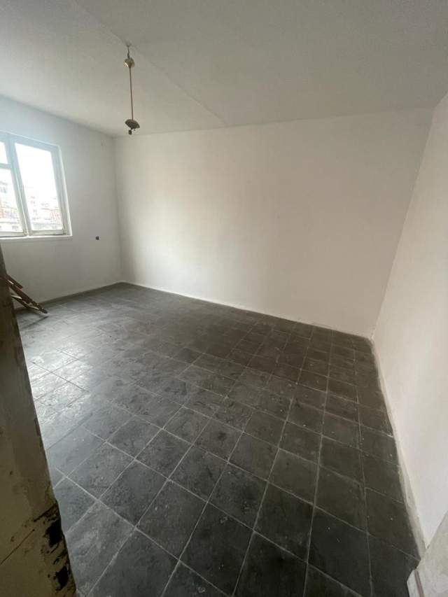 Tirane, shitet apartament 1+1+BLK Kati 3, 55 m² 57.000 Euro (Oxhaku)