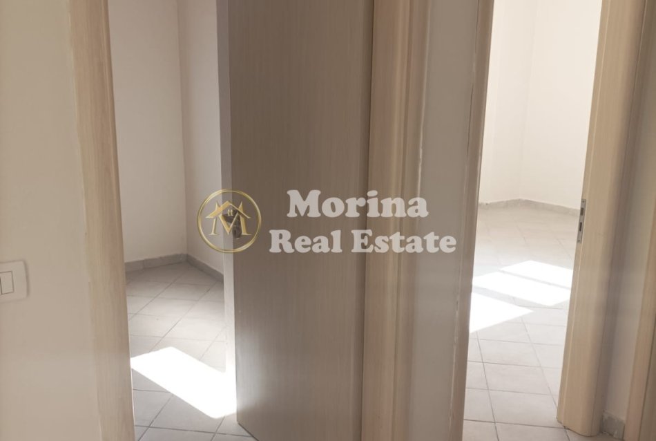 Tirane, jepet me qera apartament 2+1 Kati 3, 100 m² 350 € (Fresku)