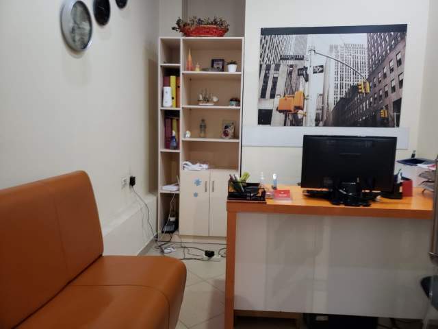 Tirane, jepet me qera zyre Kati 1, 26 m² 25.000 Leke (Bul Gjergj Fishta)