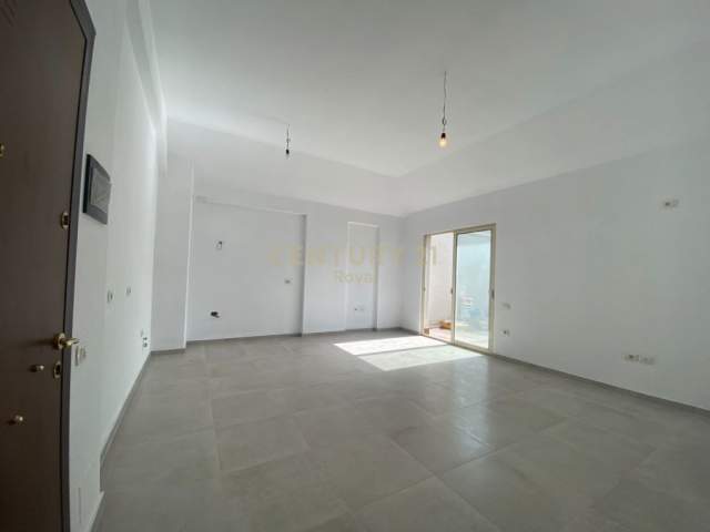 Tirane, shitet apartament 2+1+BLK Kati 5, 127.000 Euro