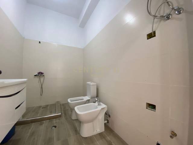Tirane, shitet apartament 2+1+BLK Kati 5, 127.000 Euro