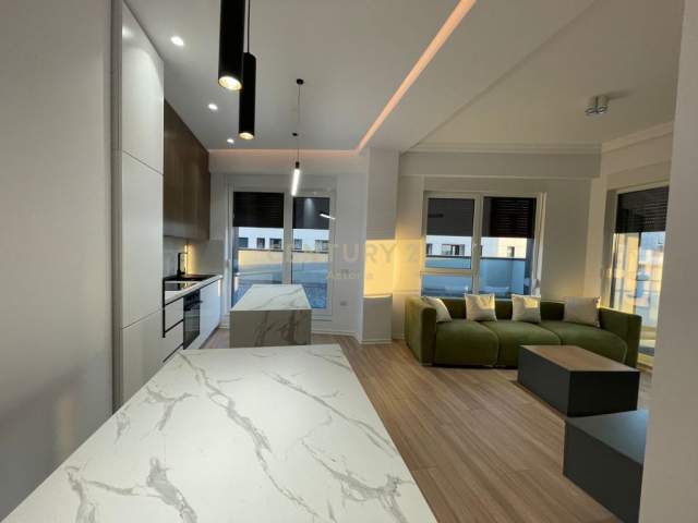Tirane, jepet me qera apartament 2+1+A+BLK Kati 8, 780 Euro